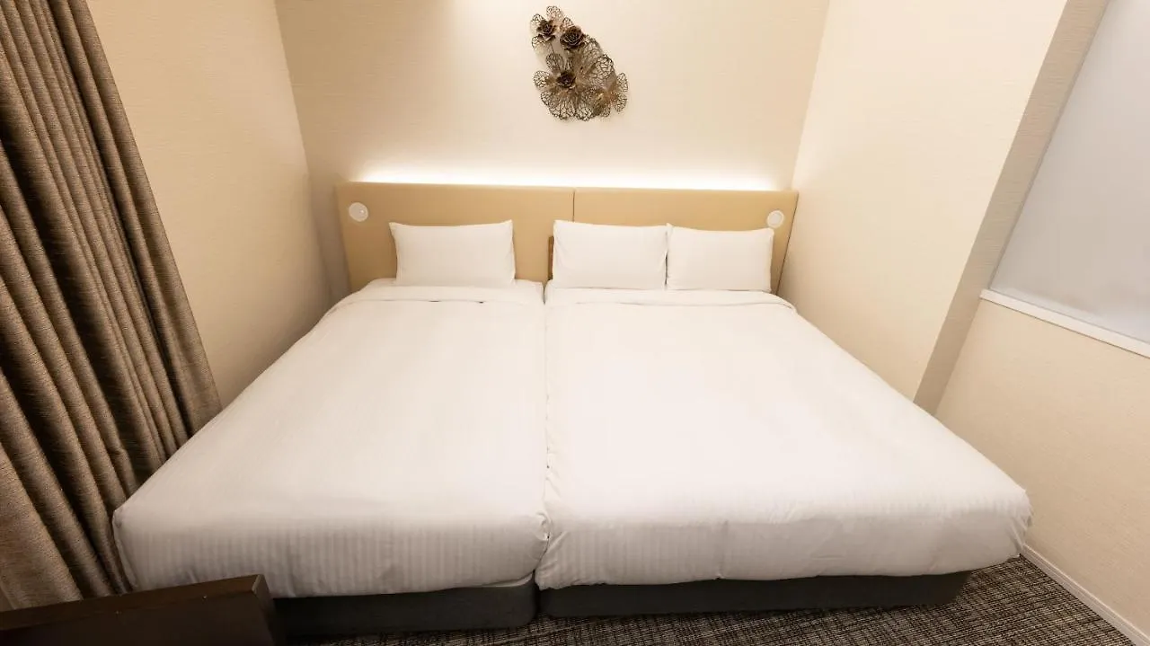 Premier Hotel Cabin President Osaka 4*,  Giappone