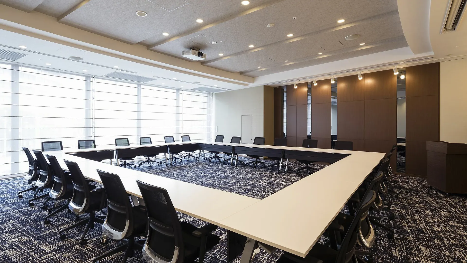 Premier Hotel Cabin President Osaka 4*,
