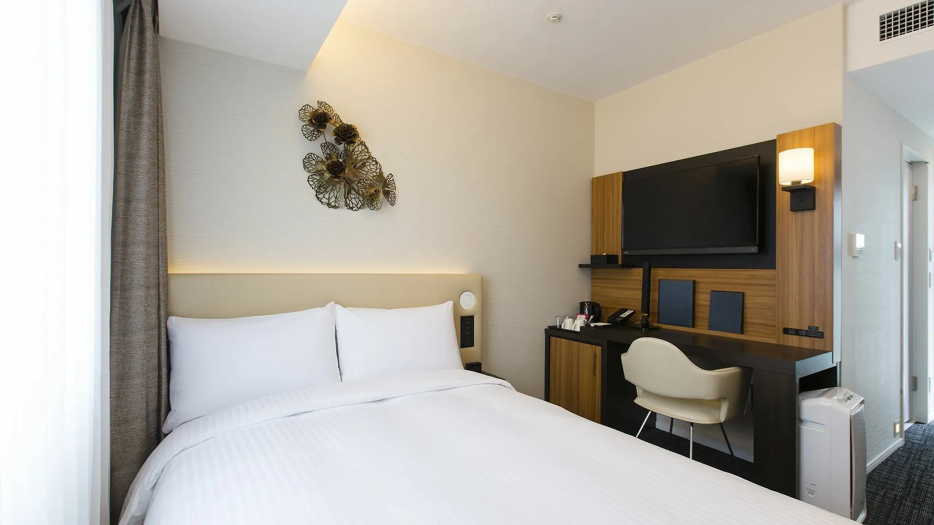 Premier Hotel Cabin President Osaka