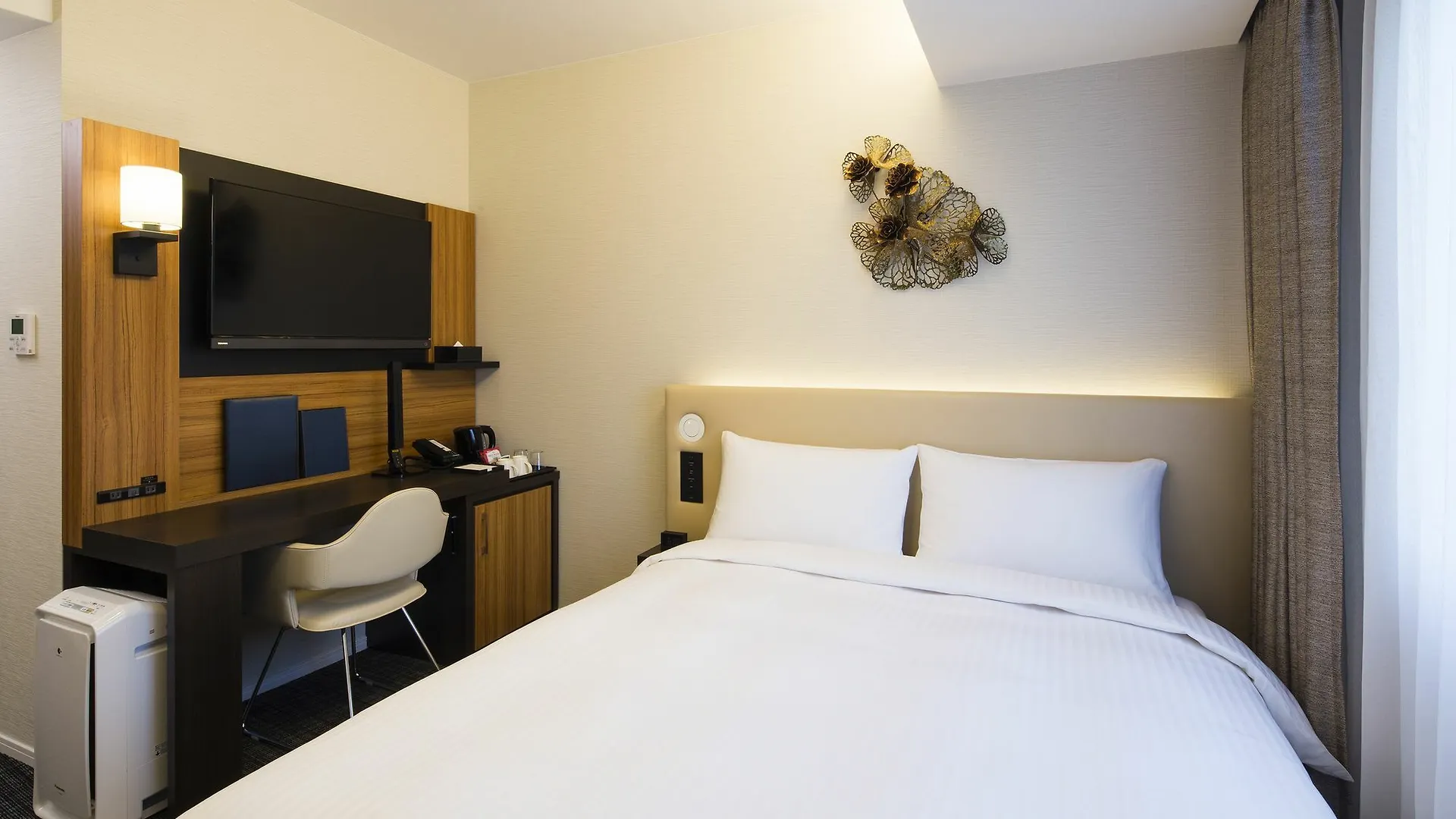 Premier Hotel Cabin President Osaka 4*,  Japan
